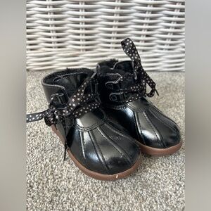 UGG Toddler Girls Payten Stars Black Patent Leather Boots